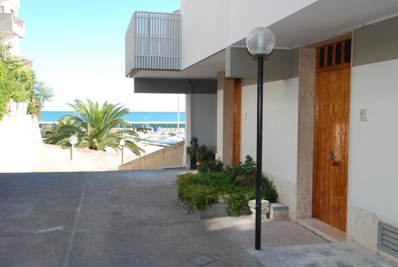 B&B La Baia Sea Rooms Bisceglie Extérieur photo