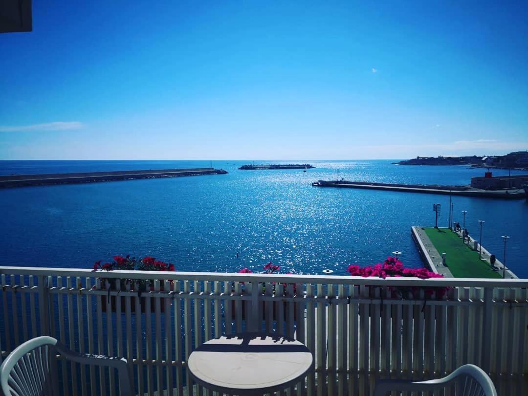 B&B La Baia Sea Rooms Bisceglie Extérieur photo